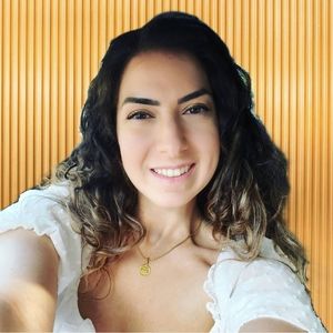 Meet your Posher, Adina